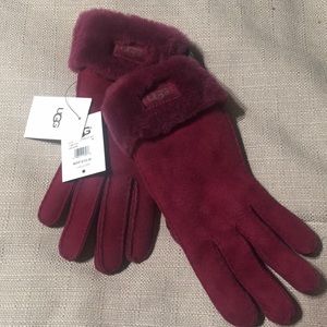 Ugg gloves